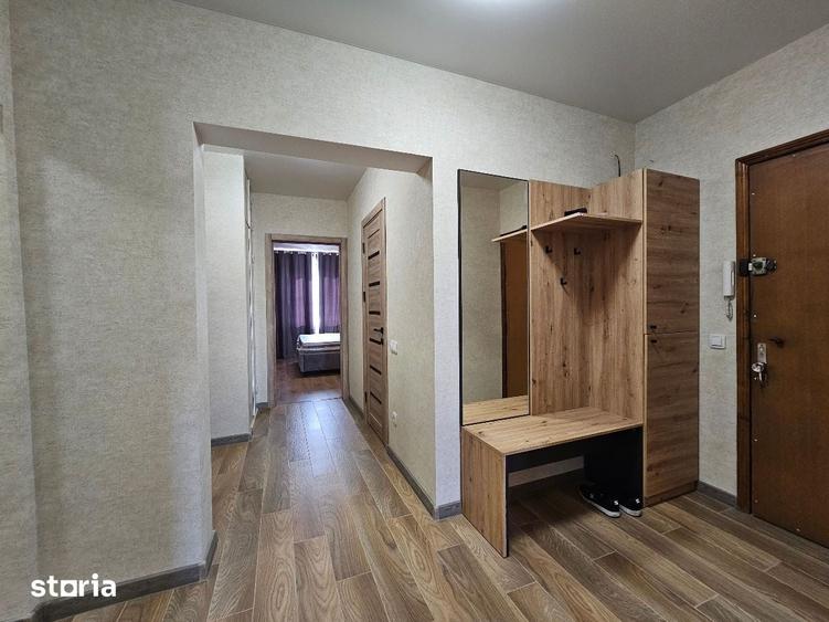 Apartament cu 3 camere semidecomandat în Militari
