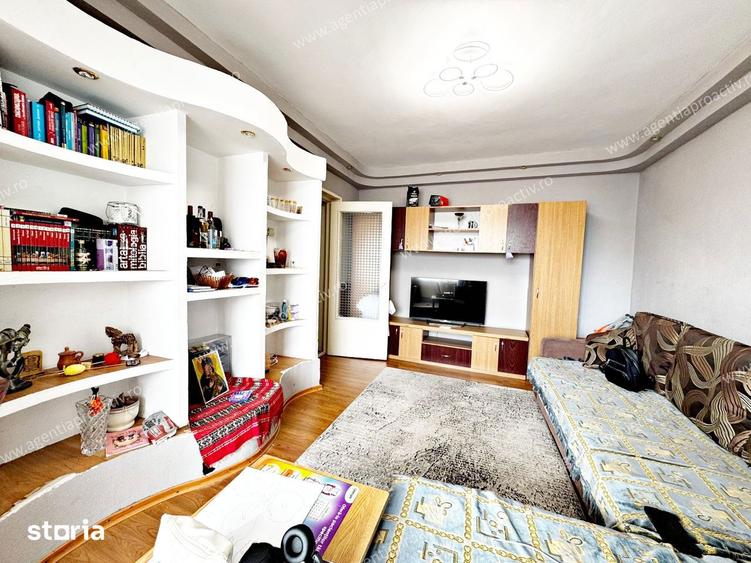 Apartament cu 2 camere decomandat în Micro 14
