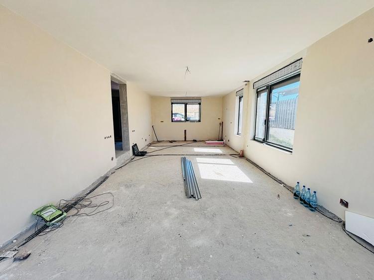 Duplex cu 4 camere cu Canalizare în Borhanci