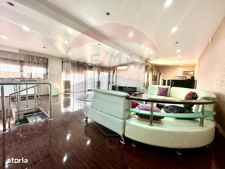 Casă cu 6 camere cu Teren 360 Mp în Andronache