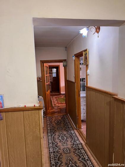 Apartament cu 3 camere semidecomandat în Autogară