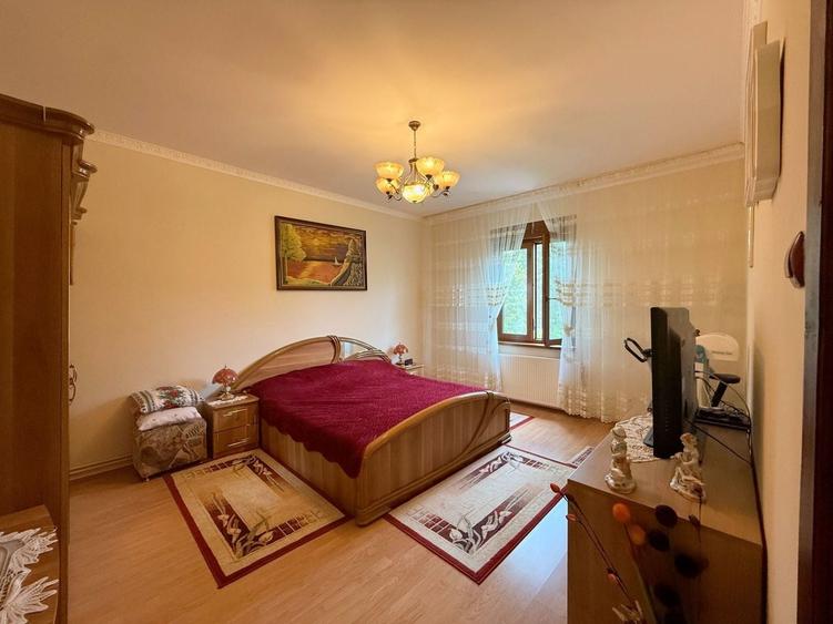 Apartament cu 3 camere decomandat, mobilat în Șagului