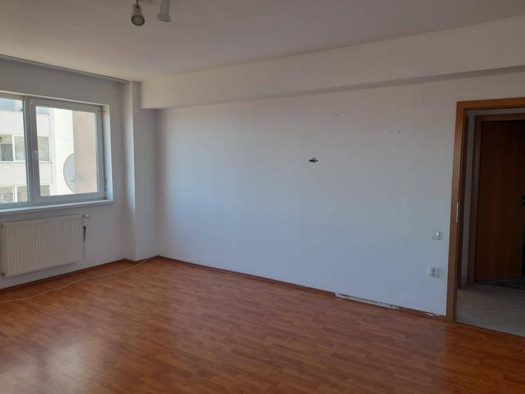 Apartament cu 2 camere decomandat în Zorilor