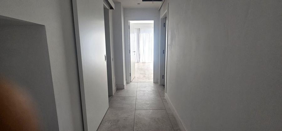 Casă individuală cu 7 camere cu Canalizare în Nord-Vest
