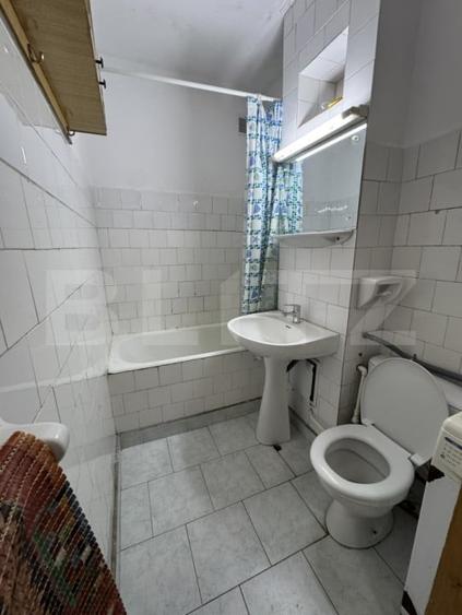 Apartament cu 4 camere decomandat, mobilat în Exterior Est