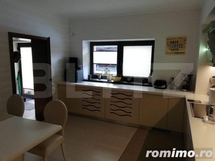 Casă cu 8 camere cu Teren 1545 Mp în Central