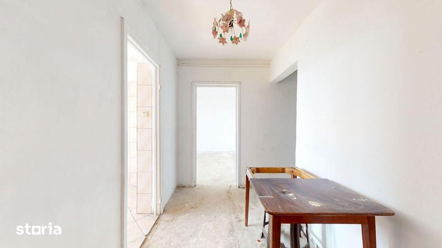Apartament cu 4 camere decomandat în Rahova