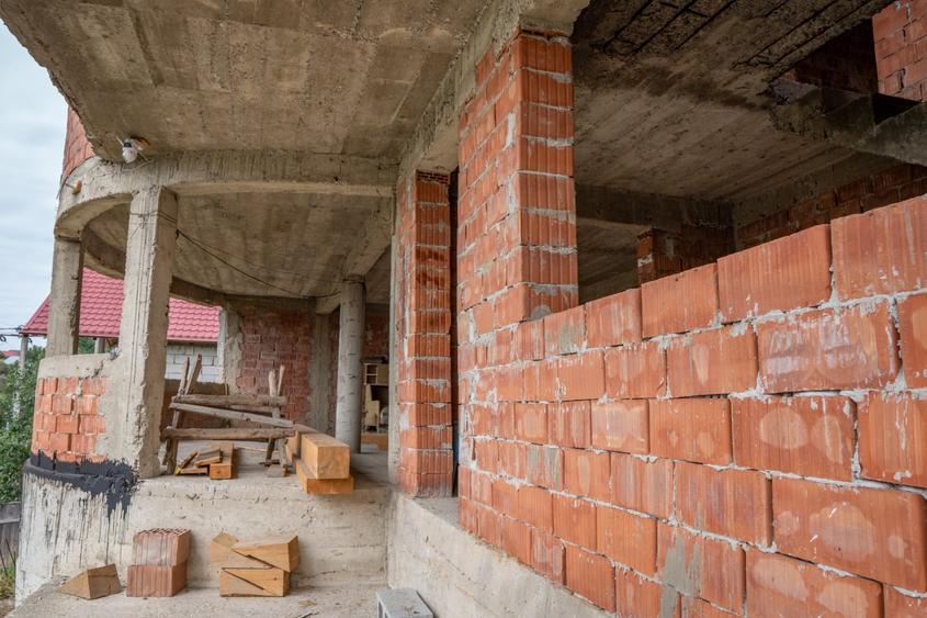 Casă individuală cu 8 camere cu Teren 595 Mp în Grigoreni