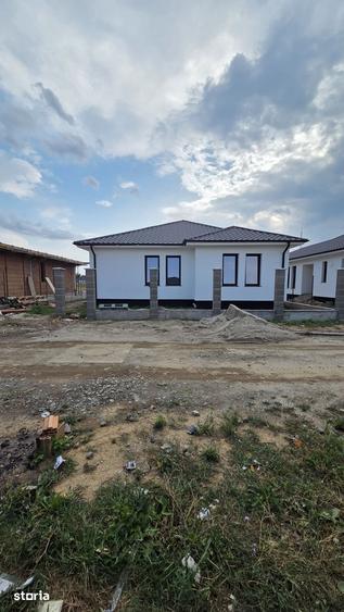 Casă cu 4 camere cu Teren 480 Mp în Central