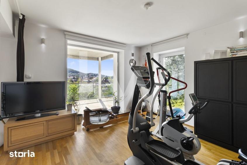 Casă cu 6 camere cu Teren 1600 Mp în Centrul Istoric