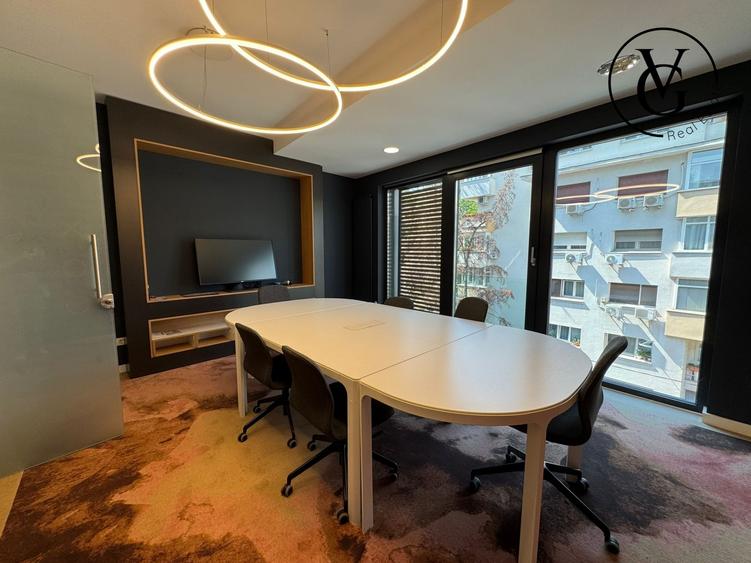 Duplex cu 11 camere cu Canalizare în Turda