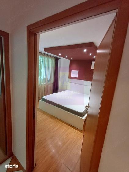 Apartament cu 3 camere decomandat în Berceni