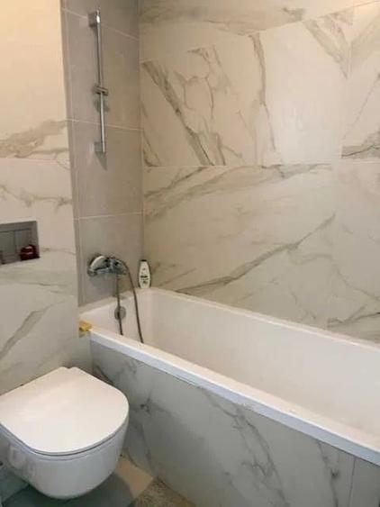 Apartament cu 3 camere semidecomandat, mobilat în Regie
