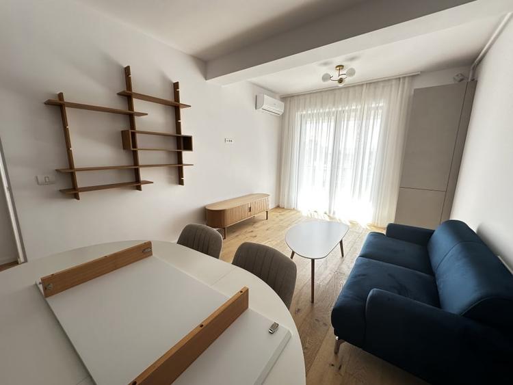 Apartament cu 2 camere, mobilat în Central