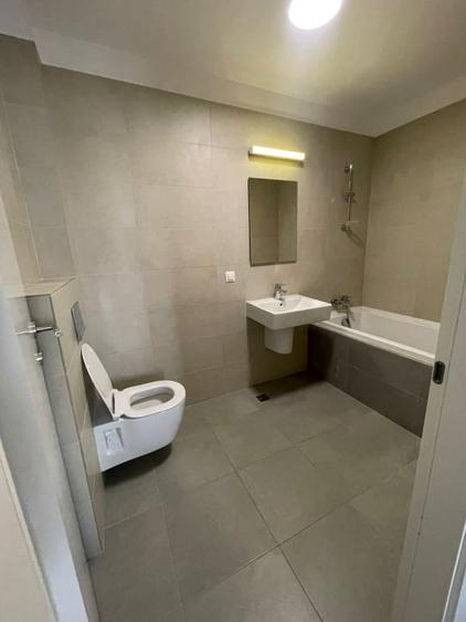 Apartament cu 3 camere decomandat, mobilat în Pipera