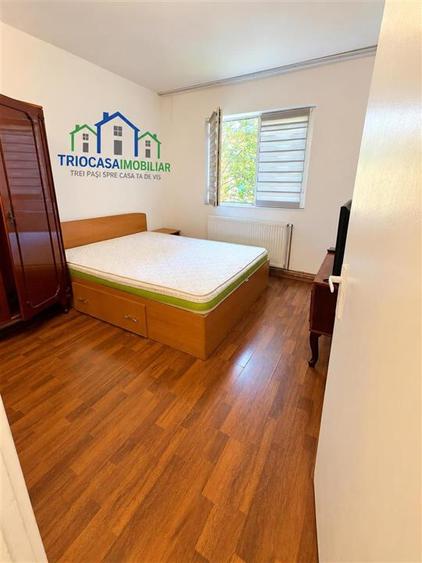 Apartament cu 2 camere semidecomandat în Craiovița Nouă