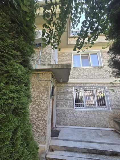 Casă cu Teren 364 Mp în Central