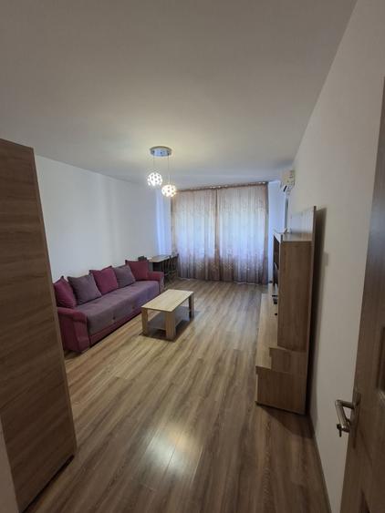Garsonieră decomandată în Grozăvești