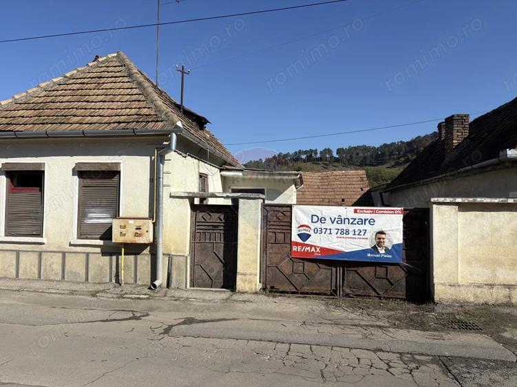 Casă cu 2 camere cu Teren 348 Mp în Sud