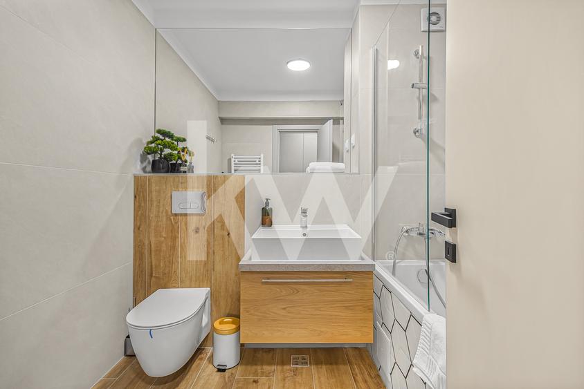 Apartament cu 3 camere decomandat, mobilat în Tractorul