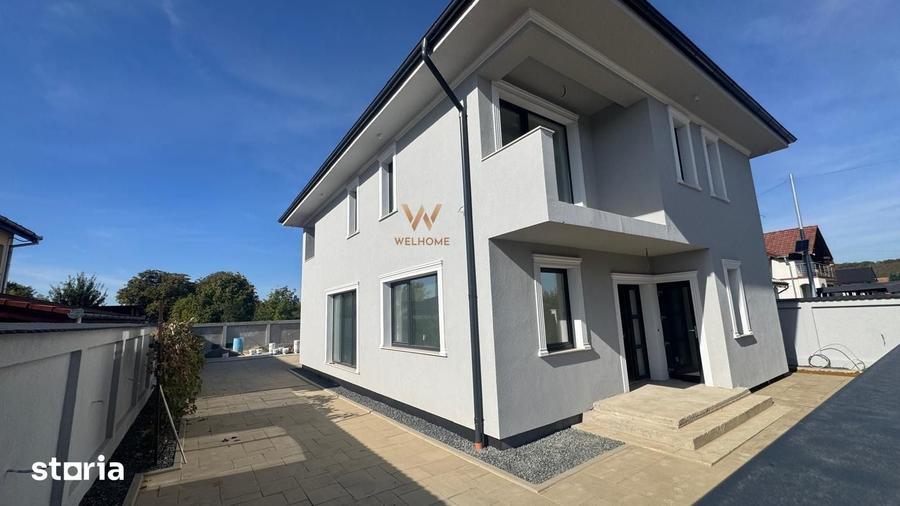 Casă cu 5 camere cu Teren 530 Mp în Cristian