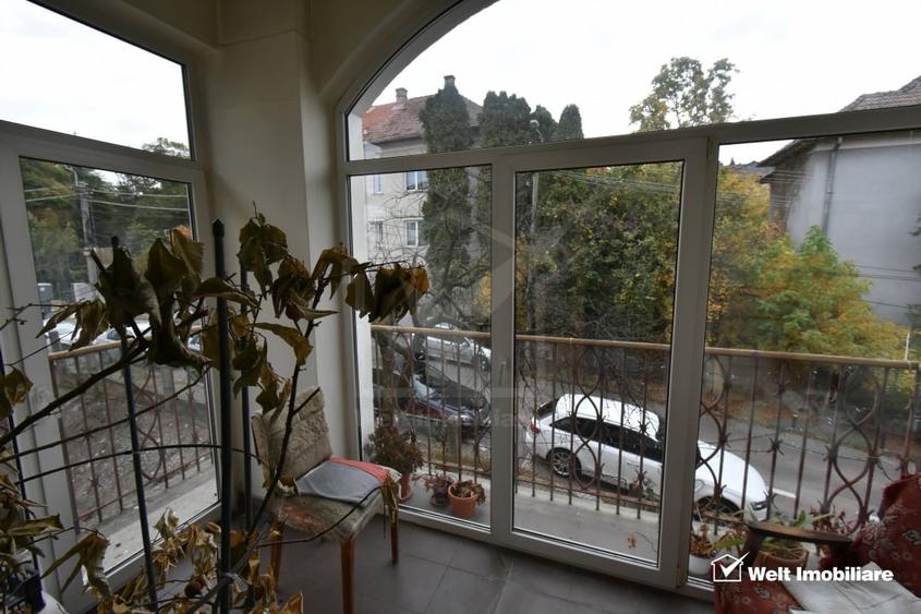 Apartament cu 3 camere decomandat, mobilat în Central