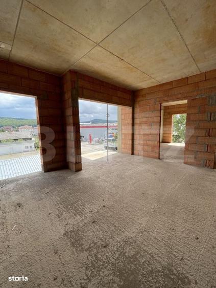 Apartament cu 3 camere în Calea Moldovei
