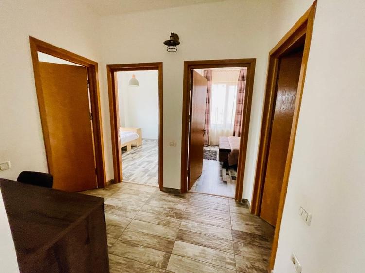 Apartament cu 3 camere decomandat, mobilat în Găvana Platou
