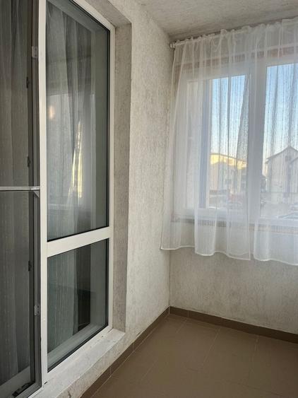 Apartament cu 2 camere decomandat în Roșu
