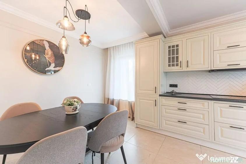 Casă cu 5 camere cu Teren 580 Mp în Subcetate