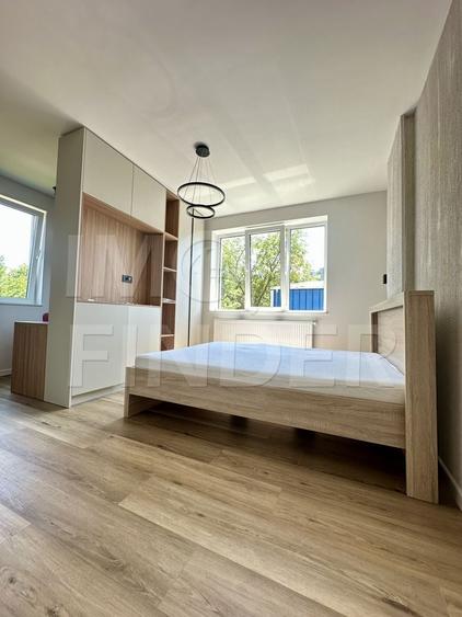 Apartament cu 3 camere semidecomandat, mobilat în Florești