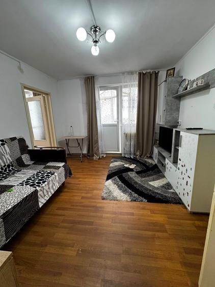 Apartament cu 2 camere semidecomandat în Tătărași
