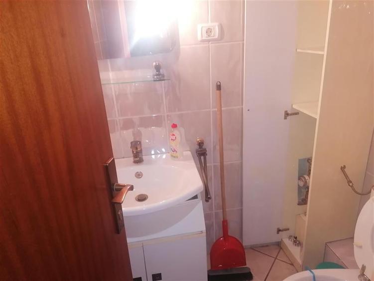 Apartament cu 2 camere decomandat în Aradului