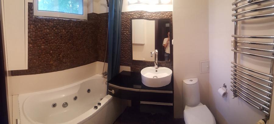 Apartament cu 2 camere semidecomandat, mobilat în Pajura
