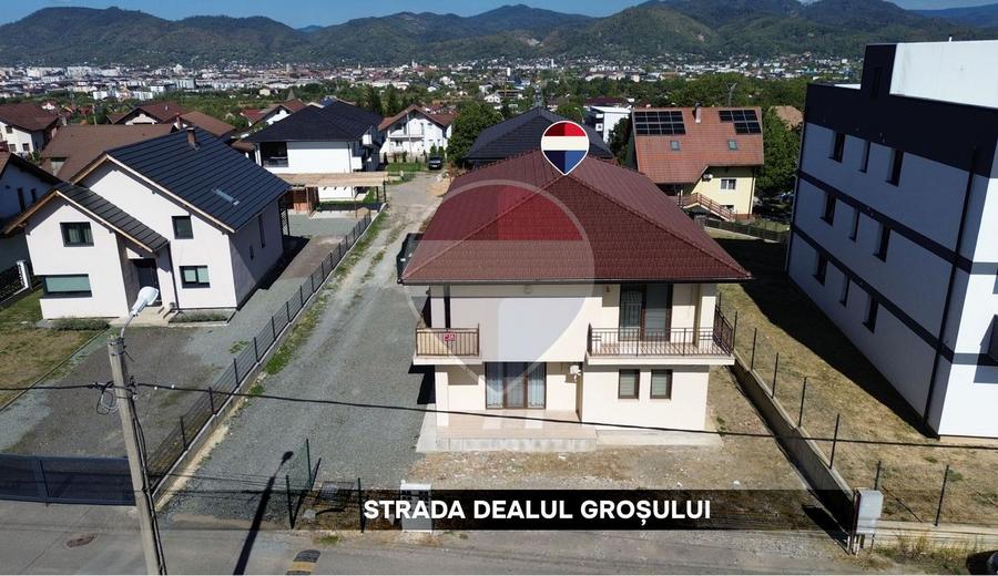 Duplex cu 4 camere cu Teren 237 Mp în Sud-Est
