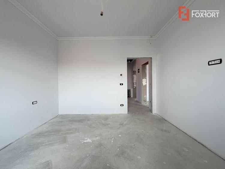 Duplex cu 5 camere cu Canalizare în Dumbrăvița