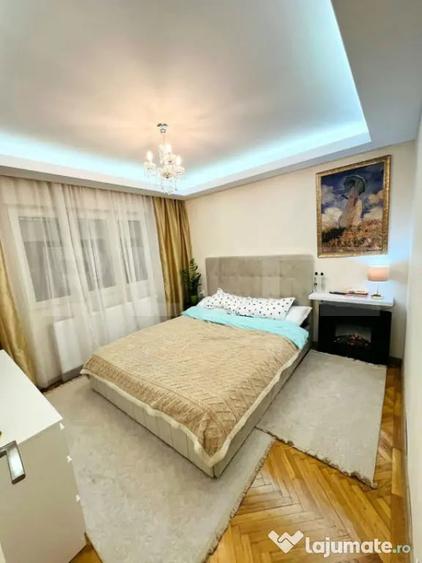 Apartament cu 3 camere decomandat în Decebal