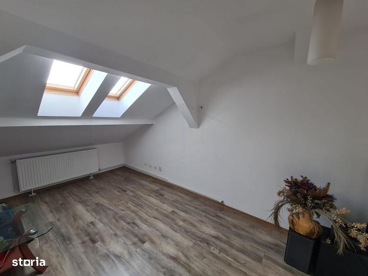 Apartament cu 4 camere decomandat în Sărari