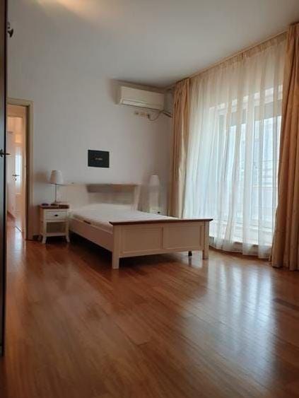 Apartament 5 camere-spatios- zona central-garaj - 6
