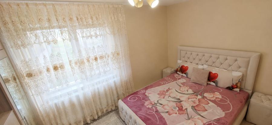 Apartament cu 2 camere semidecomandat, mobilat în Exterior Est