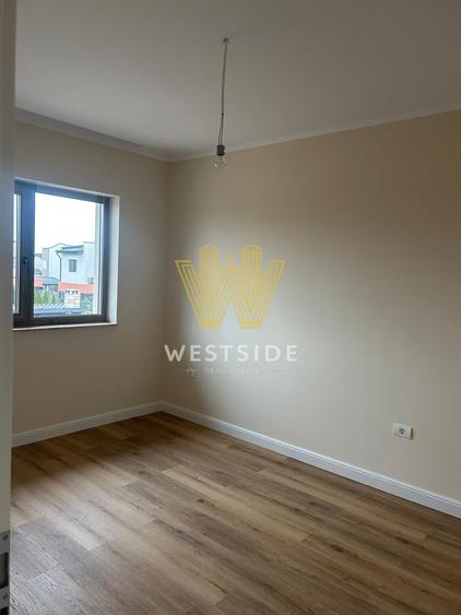 Apartament cu 4 camere decomandat în Girocului