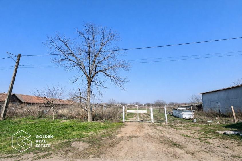 Teren Construcții intravilan de 821 mp, în Zimandcuz