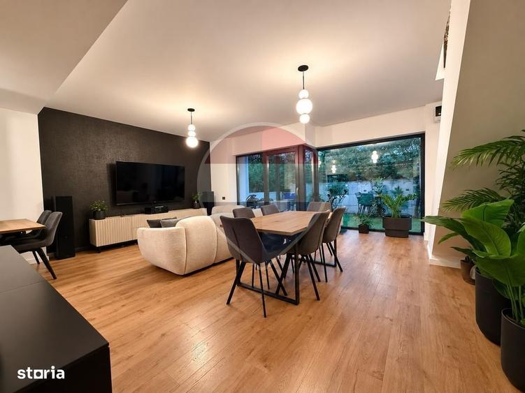 Casă cu 4 camere în Palazu Mare