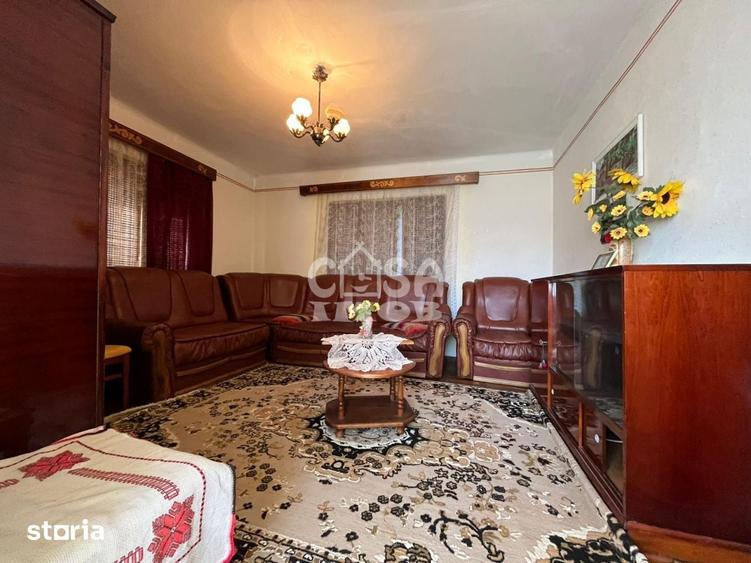 Casă cu 5 camere cu Teren 1187 Mp în Tătărani