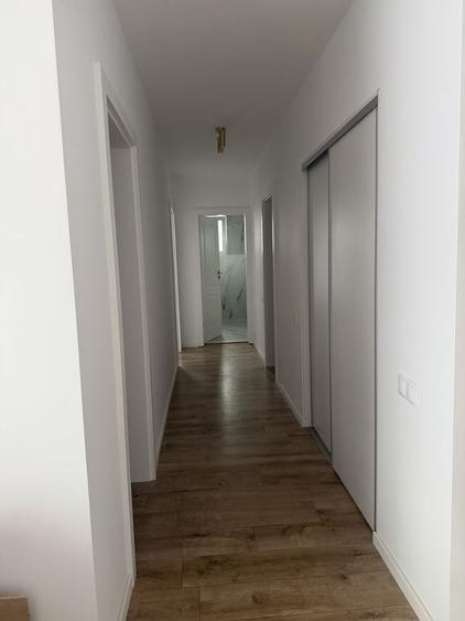 Apartament cu 2 camere decomandat în Florești