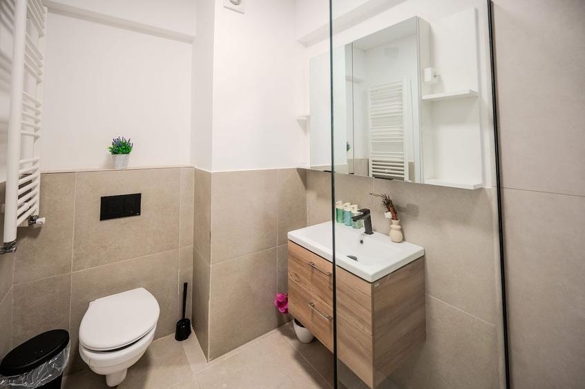 Apartament cu 2 camere decomandat în Mamaia-Sat