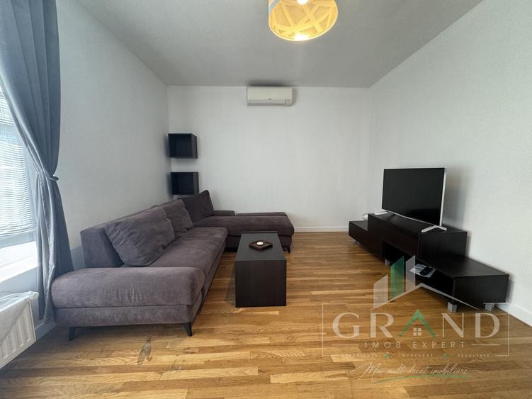 Apartament cu 2 camere semidecomandat, mobilat în Semicentral