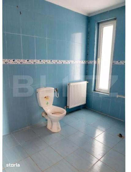 Casă cu 5 camere cu Teren 330 Mp în Micro 13