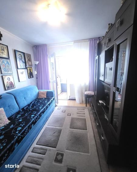Apartament cu 3 camere decomandat în Republicii