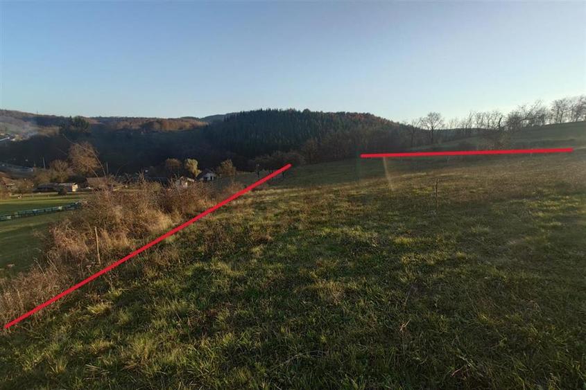 Teren extravilan de 3060 mp, în Luncoiu de Sus